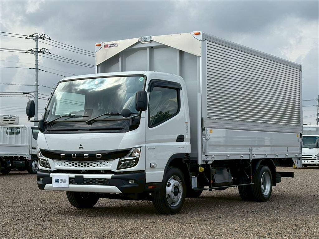 三菱ふそうキャンターアルミウイング小型（2t・3t）[写真01]