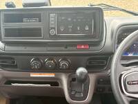 三菱ふそうキャンターアルミウイング小型（2t・3t）[写真23]