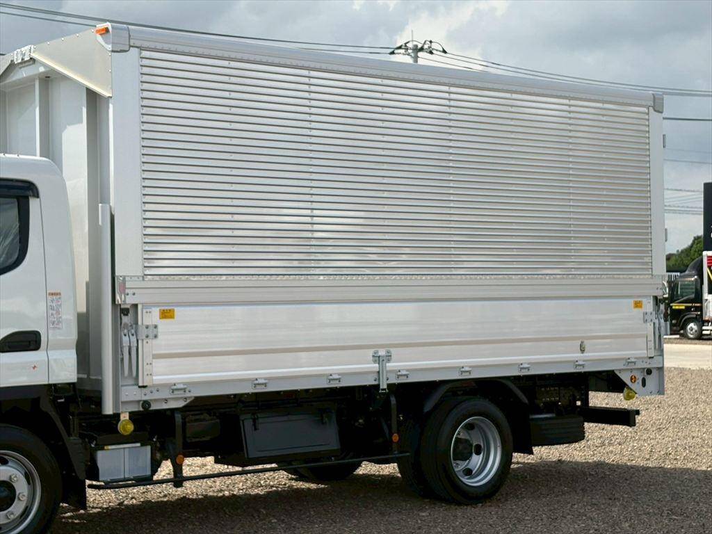 三菱ふそうキャンターアルミウイング小型（2t・3t）[写真06]