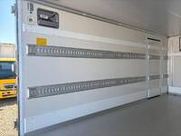 三菱ふそうキャンター冷凍車（冷蔵車）小型（2t・3t）[写真09]