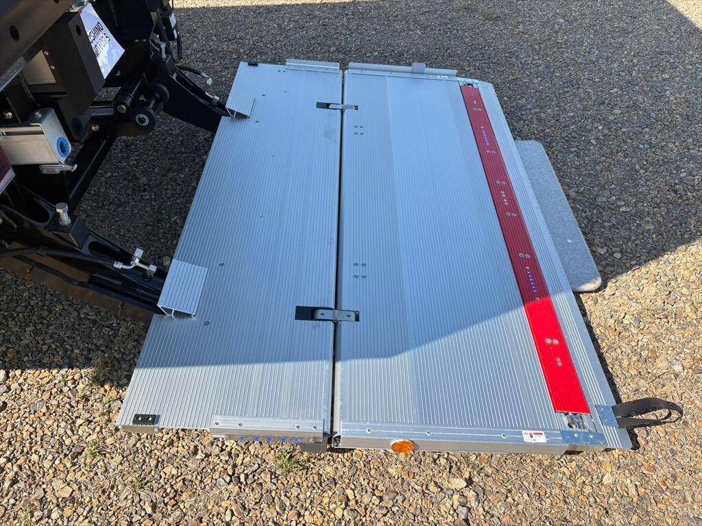 三菱ふそうキャンター冷凍車（冷蔵車）小型（2t・3t）[写真10]