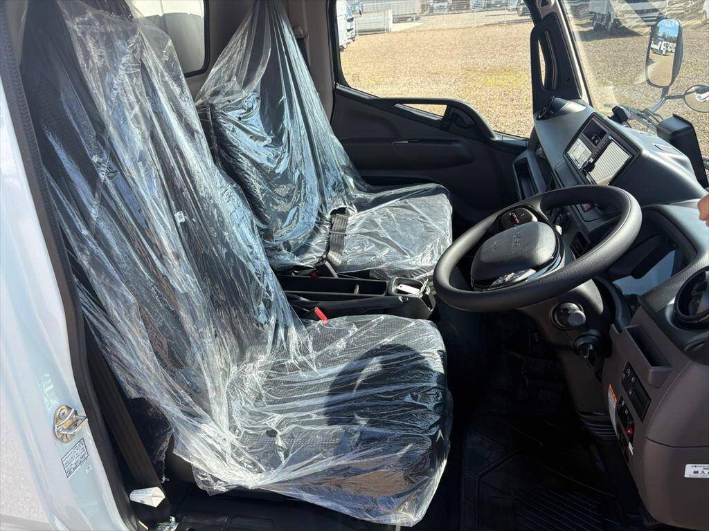 三菱ふそうキャンター冷凍車（冷蔵車）小型（2t・3t）[写真18]