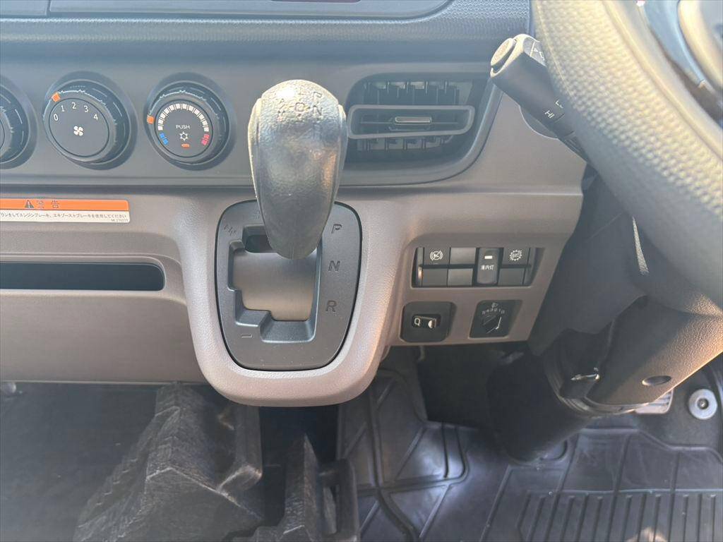 三菱ふそうキャンター冷凍車（冷蔵車）小型（2t・3t）[写真21]