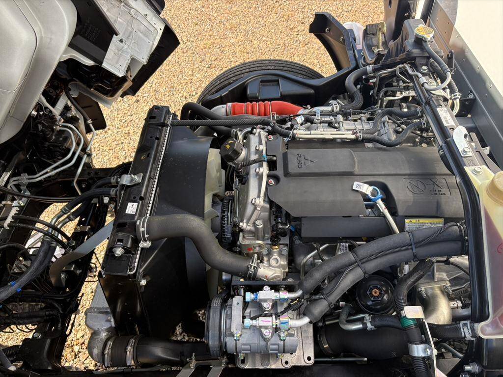 三菱ふそうキャンター冷凍車（冷蔵車）小型（2t・3t）[写真15]