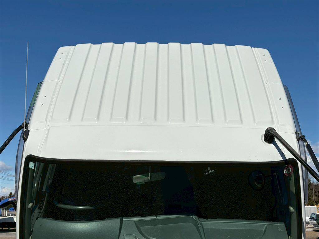 三菱ふそうファイターコンテナ専用車増トン（6t・8t）[写真15]