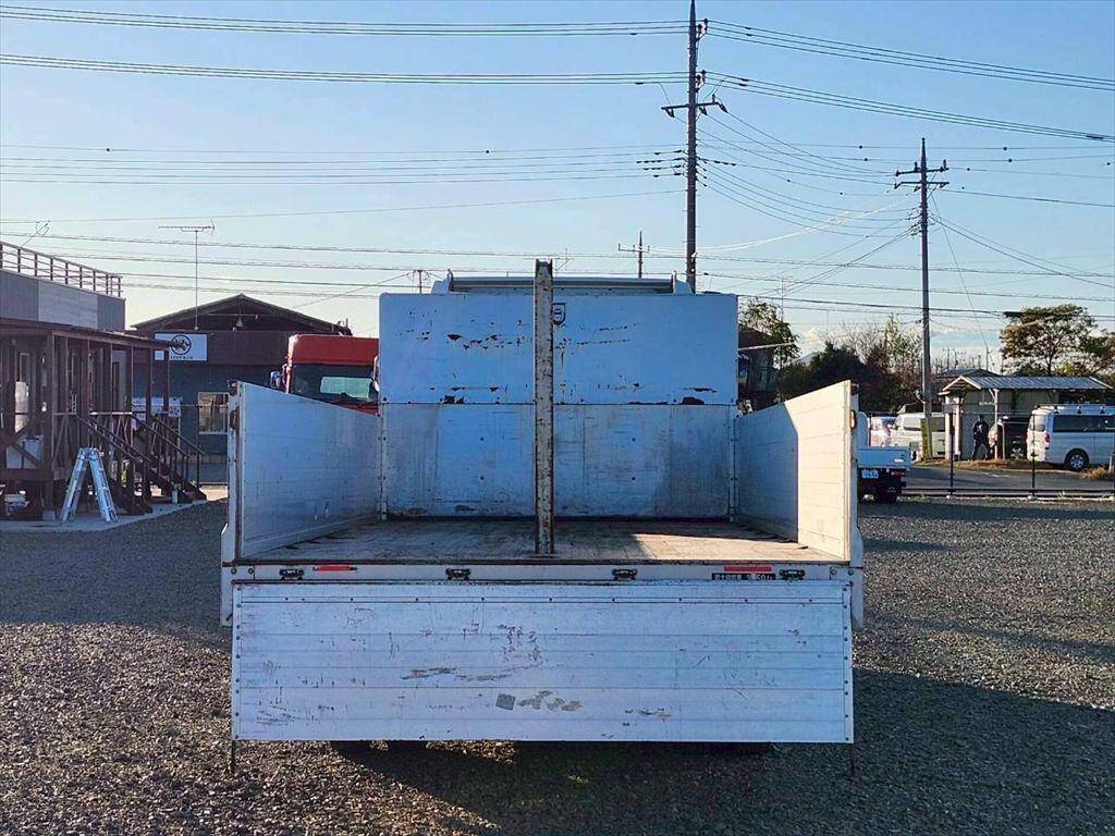 三菱ふそうファイターアルミブロック中型（4t）[写真11]