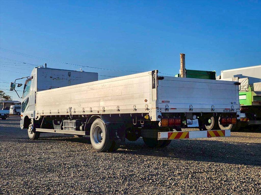 三菱ふそうファイターアルミブロック中型（4t）[写真03]