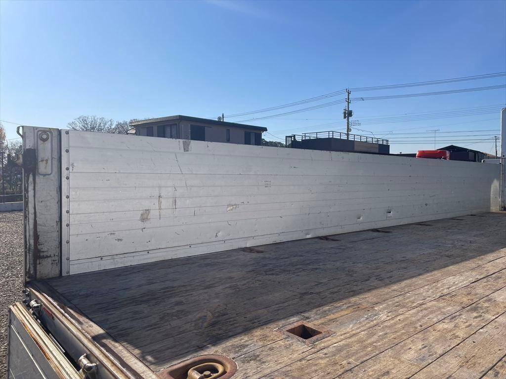 三菱ふそうファイターアルミブロック中型（4t）[写真09]