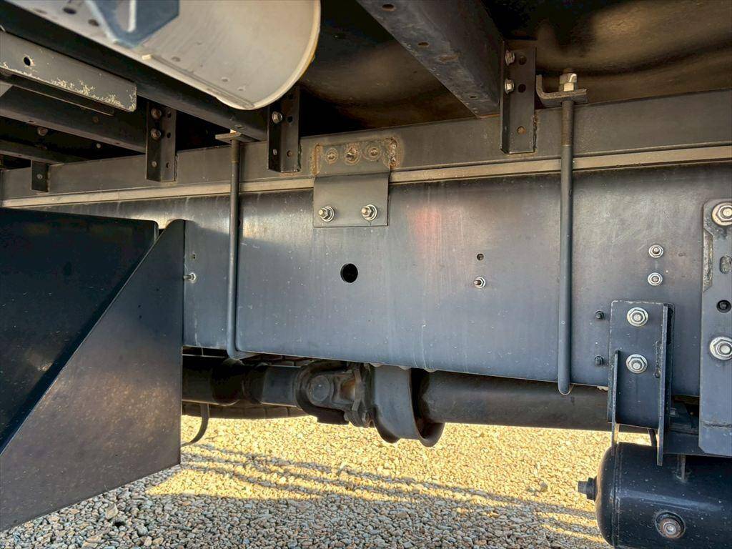 日野プロフィアアルミウイング大型（10t）[写真12]