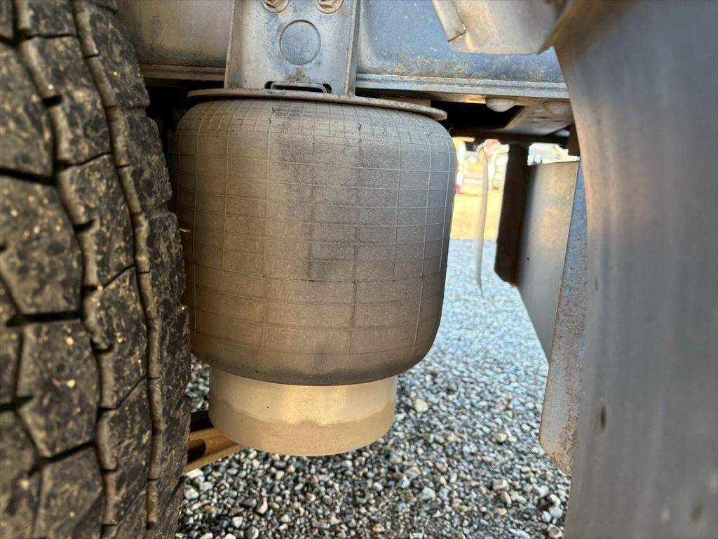 日野プロフィアアルミウイング大型（10t）[写真13]