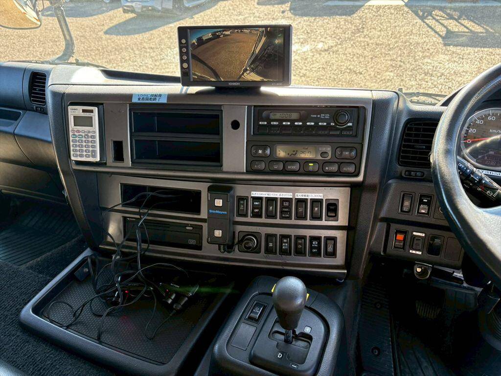 日野プロフィアアルミウイング大型（10t）[写真18]