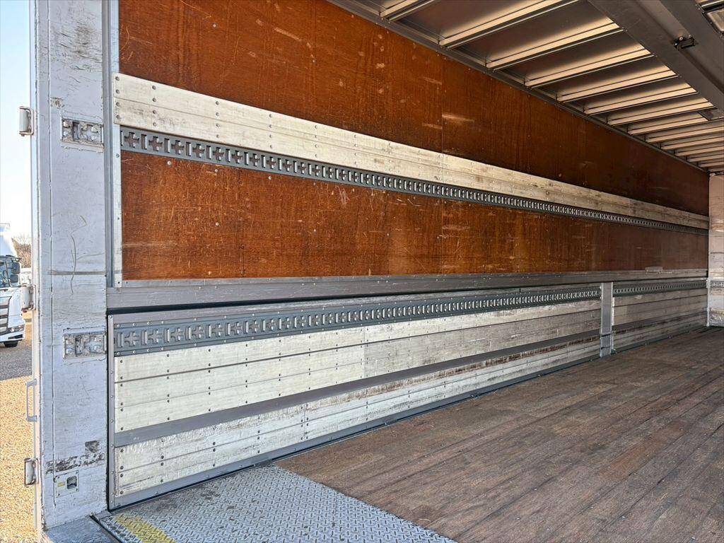 日野プロフィアアルミウイング大型（10t）[写真07]