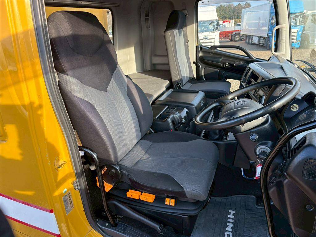 日野プロフィアダンプ大型（10t）[写真19]