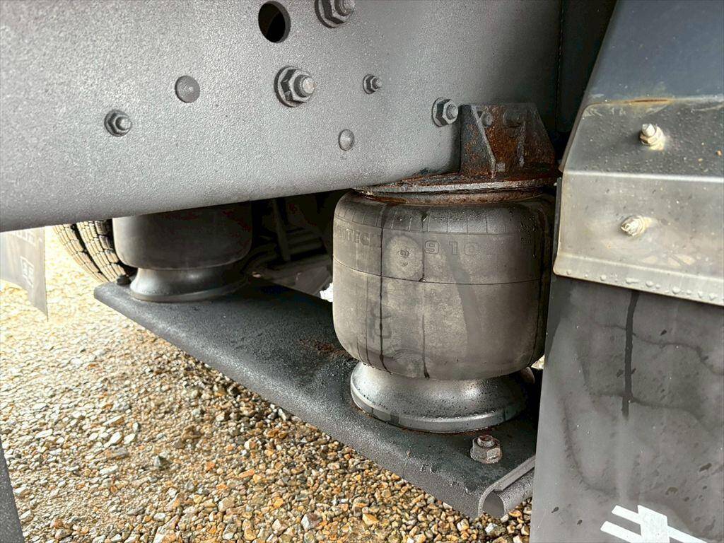 三菱ふそうスーパーグレートアルミブロック大型（10t）[写真13]