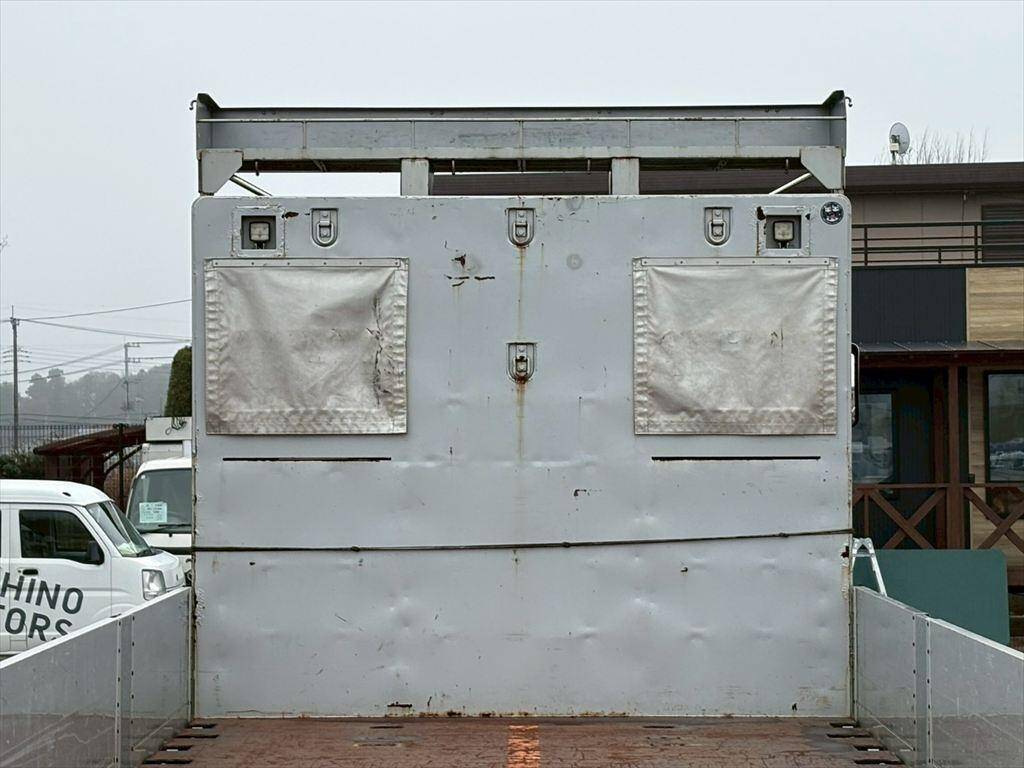 三菱ふそうスーパーグレートアルミブロック大型（10t）[写真05]