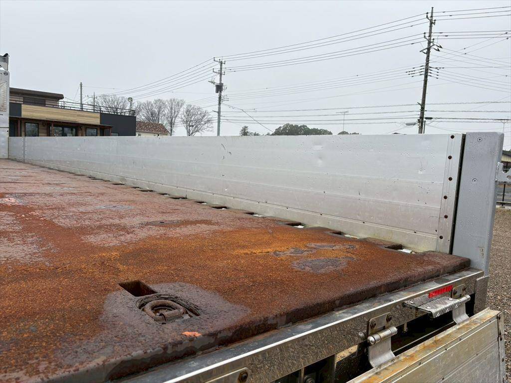 三菱ふそうスーパーグレートアルミブロック大型（10t）[写真08]