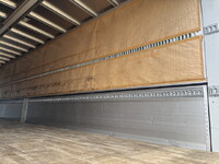 UDトラックスクオンアルミウイング大型（10t）[写真17]