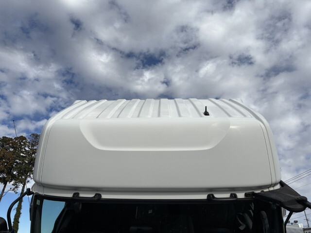 UDトラックスクオンアルミウイング大型（10t）[写真27]