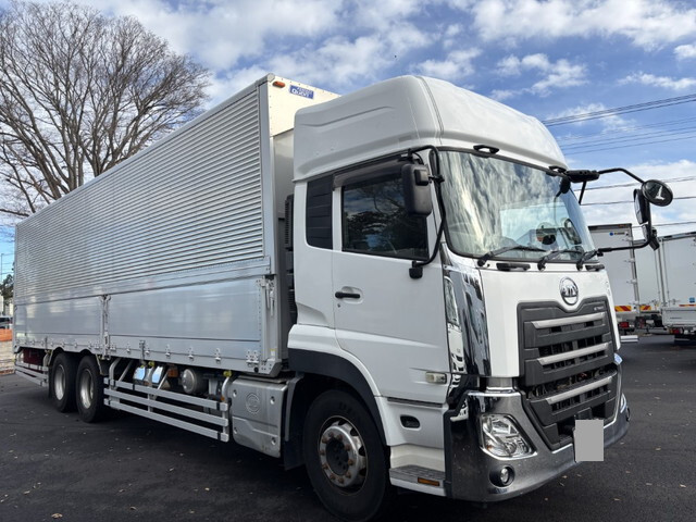 UDトラックスクオンアルミウイング大型（10t）[写真03]