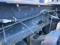 UDトラックスクオントレーラーヘッド（トラクターヘッド）大型（10t）[写真35]