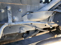 UDトラックスクオントレーラーヘッド（トラクターヘッド）大型（10t）[写真36]