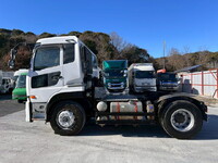 UDトラックスクオントレーラーヘッド（トラクターヘッド）大型（10t）[写真05]