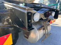 UDトラックスクオントレーラーヘッド（トラクターヘッド）大型（10t）[写真07]