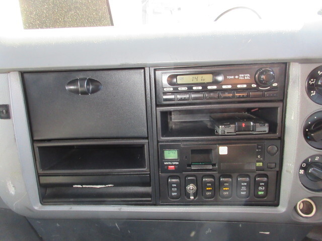 三菱ふそうファイタークレーン3段中型（4t）[写真13]