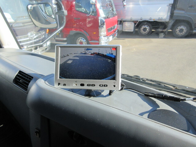 三菱ふそうファイタークレーン3段中型（4t）[写真14]