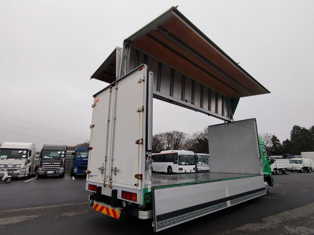 日野レンジャーアルミウイング中型（4t）[写真02]