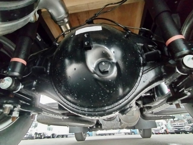 三菱ふそうキャンターダブルキャブ（Wキャブ）小型（2t・3t）[写真18]