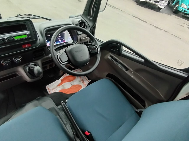 三菱ふそうキャンターダブルキャブ（Wキャブ）小型（2t・3t）[写真22]