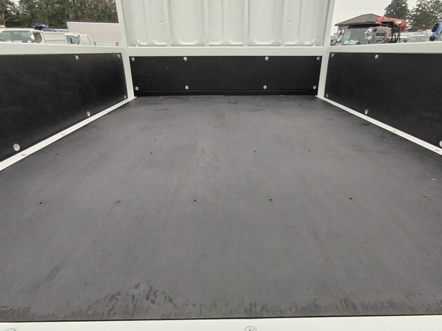 三菱ふそうキャンターダブルキャブ（Wキャブ）小型（2t・3t）[写真07]