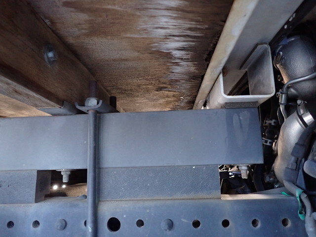 いすゞエルフ平ボディ小型（2t・3t）[写真23]