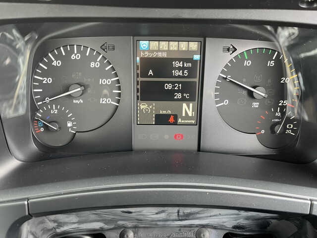 三菱ふそうグレートトレーラーヘッド（トラクターヘッド）大型（10t）[写真10]