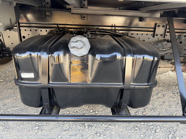 いすゞエルフアルミウイング小型（2t・3t）[写真28]