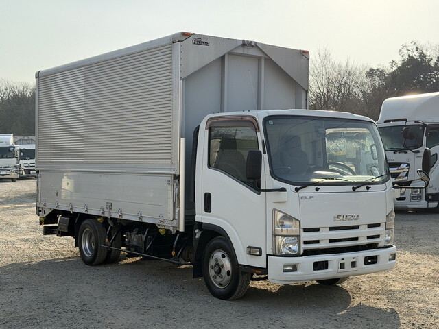 いすゞエルフアルミウイング小型（2t・3t）[写真03]