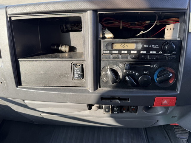 いすゞエルフアルミウイング小型（2t・3t）[写真34]