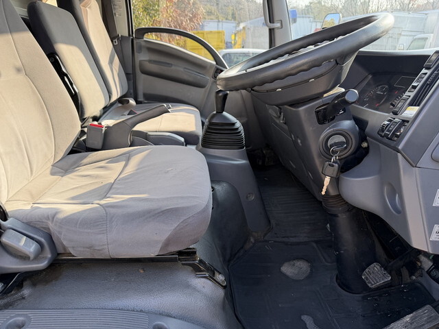 いすゞエルフアルミウイング小型（2t・3t）[写真37]