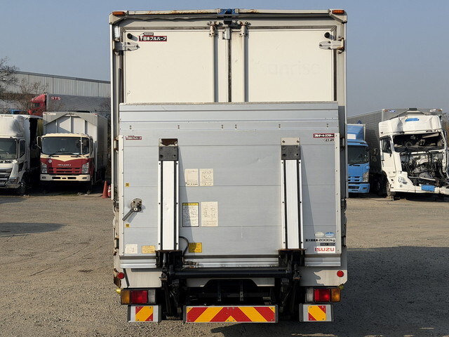 いすゞエルフアルミウイング小型（2t・3t）[写真07]