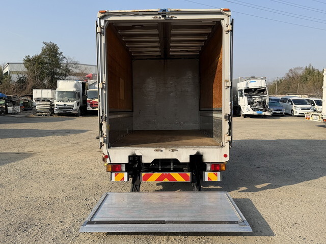 いすゞエルフアルミウイング小型（2t・3t）[写真09]