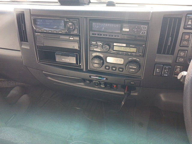 いすゞフォワードアルミウイング中型（4t）[写真27]