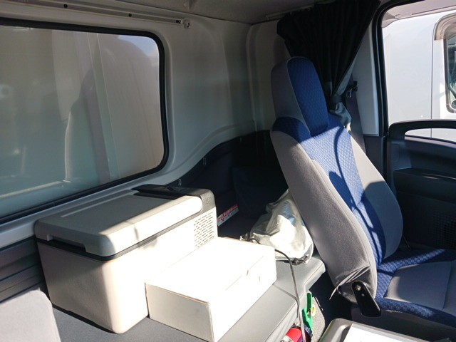 いすゞフォワードアルミウイング中型（4t）[写真30]