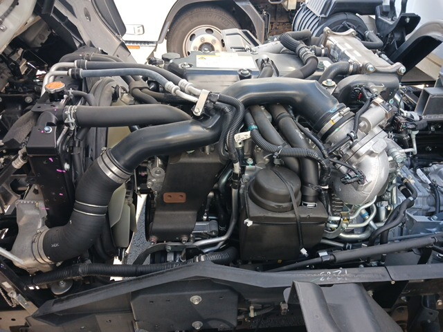 いすゞフォワードアルミウイング中型（4t）[写真32]