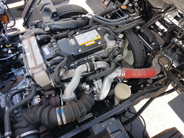 いすゞフォワードアルミウイング中型（4t）[写真40]