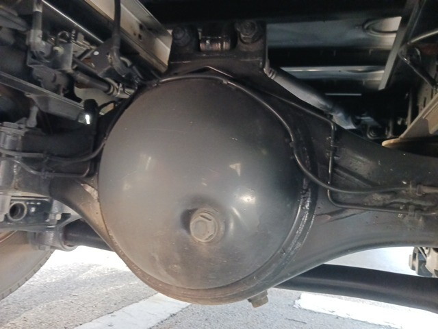 いすゞフォワードアルミウイング中型（4t）[写真13]