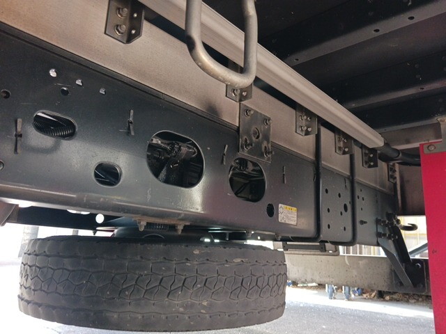 いすゞフォワードアルミウイング中型（4t）[写真18]