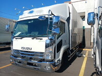 いすゞフォワードアルミウイング中型（4t）[写真01]