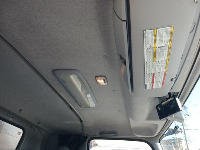 いすゞフォワードアルミウイング中型（4t）[写真21]