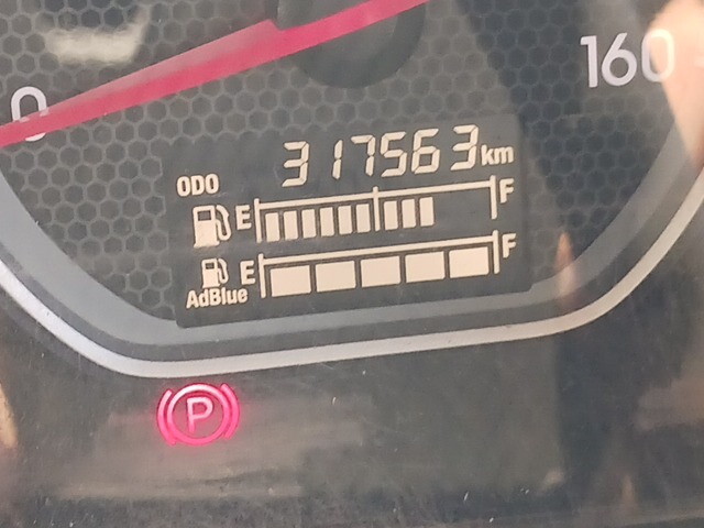 いすゞフォワードアルミウイング中型（4t）[写真24]